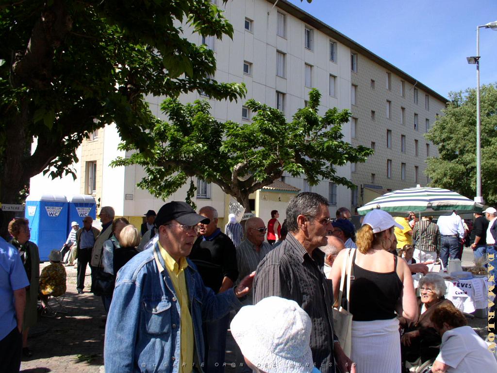 NIMES 25 MAI 2006 A  P1010041.JPG